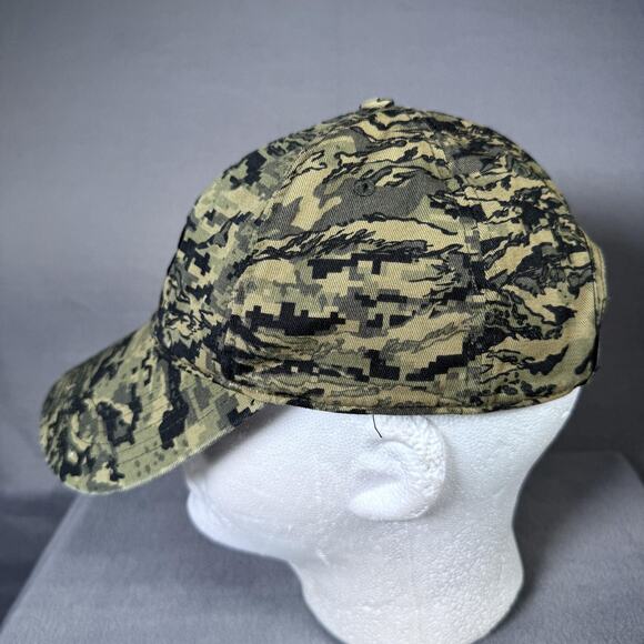 Under Armour Hat Cap Strap Back Mens One Size Green Camo UA Freedom Embroidered‎ - Picture 3 of 13